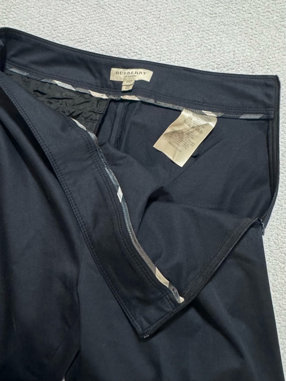Burberry London Nova Check Cuff Capri Cropped Pants Navy US 8 - Picture 8 of 15